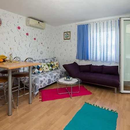 Apartment Branka Vinisce
